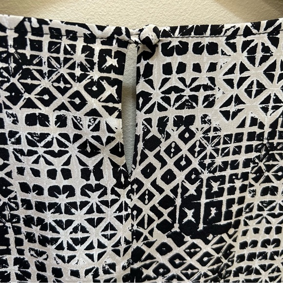 Garnet Hill~ new ~ Silk Geometric Print 3/4 Sleeve Lined Shift Dress in size 18 - Picture 5 of 9